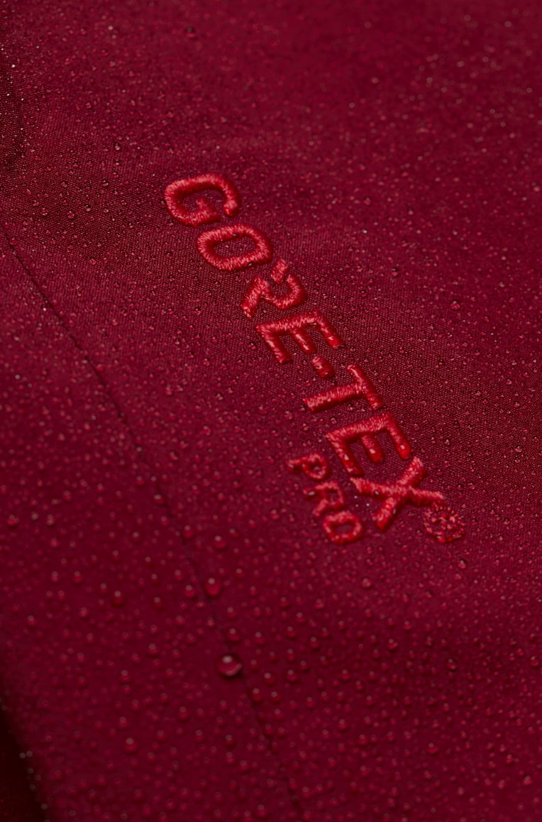 スキー Norrona tamok Gore-Tex Pro Bib (W) Norrøna Tamok Jacket and Bib Review: A Weatherproof Fortress